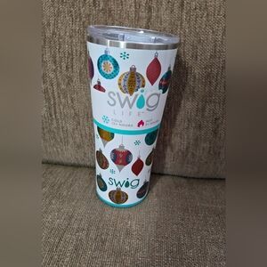 Swig Life 22 oz tumbler - Tinsel Town